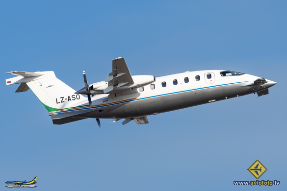Piaggio P-180 Avanti II