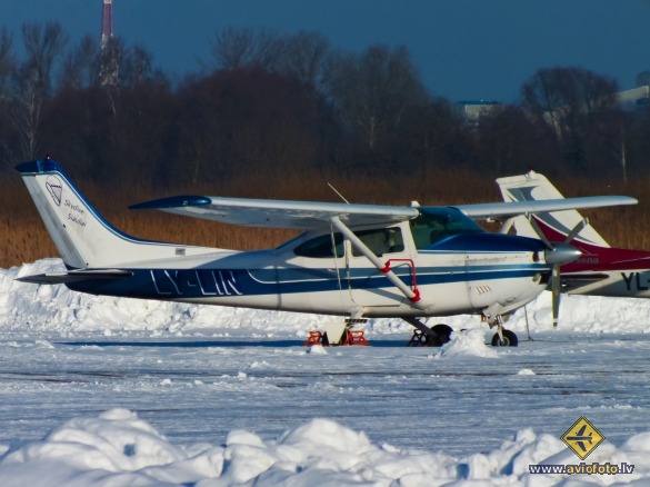 Cessna 182P Skylane II