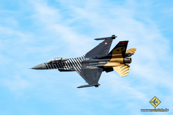 General Dynamics (TUSAS) F-16C Fighting Falcon (401)