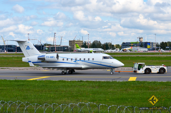 Bombardier Challenger 604 (CL-600-2B16)