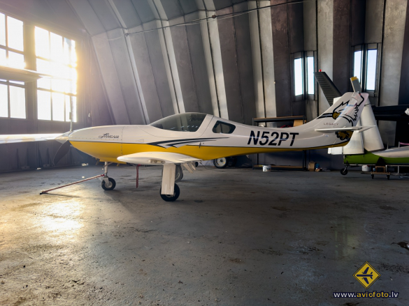Lancair Legacy 2000