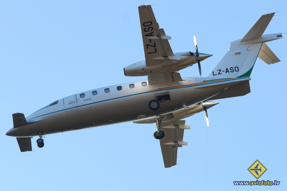Piaggio P-180 Avanti II