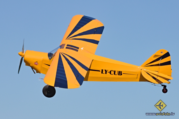 Piper J-3F-60 Cub