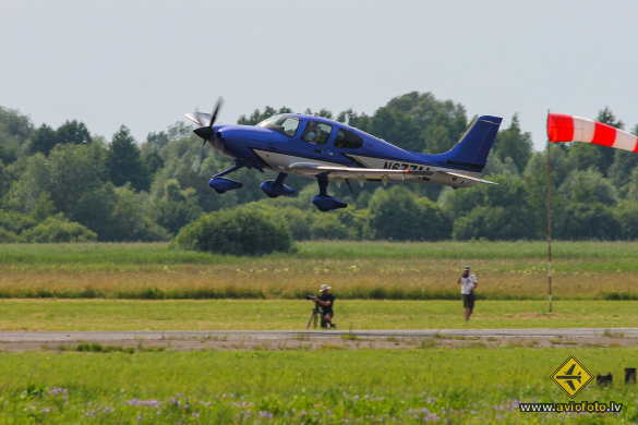 Cirrus SR-22T-GTS G7 Carbon