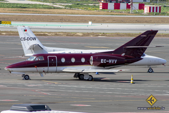 Dassault Falcon 100