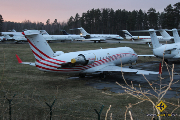 Bombardier CRJ-200LR (CL-600-2B19)