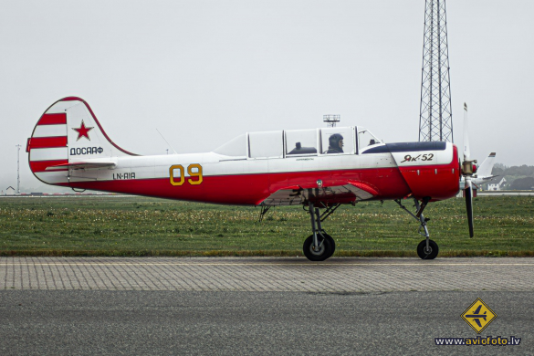 Yakovlev / Aerostar Yak-52