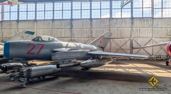 Mikoyan-Gurevich MiG-15bis ISh
