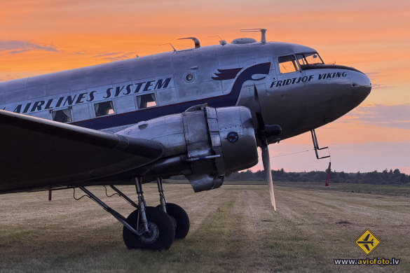 Douglas C-47A Skytrain (DC-3)