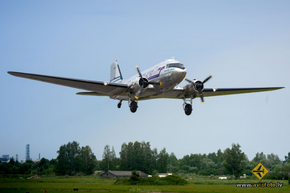 Douglas C-47A Skytrain (DC-3)